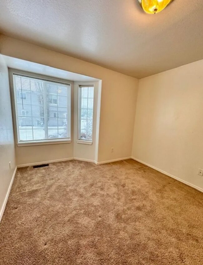 Building Photo - 2962 W Villard St