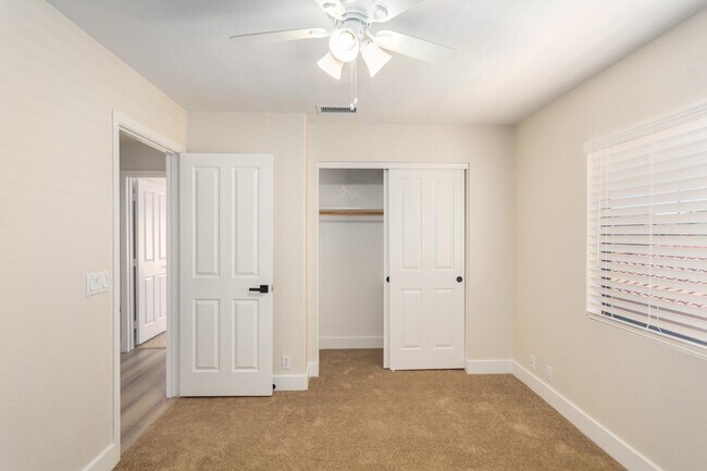 Building Photo - 1630 S Lemon