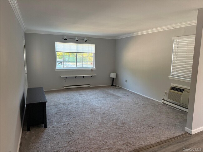 Building Photo - 608 Fox Run Ln