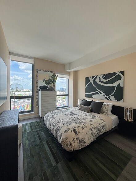 Building Photo - 1975 NW 3rd Ave