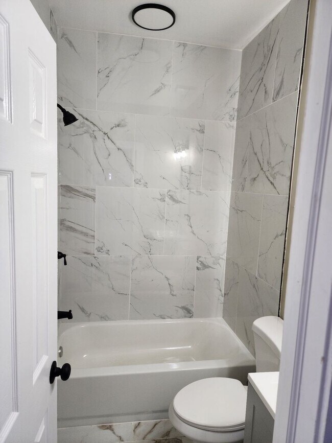 Building Photo - Charming, Fully Renovated 3-Bedroom Home in Baltimore City – Available Now!