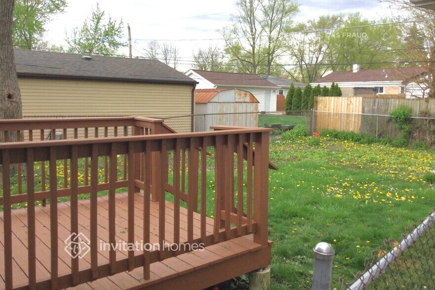 Building Photo - 358 N 2nd Ave