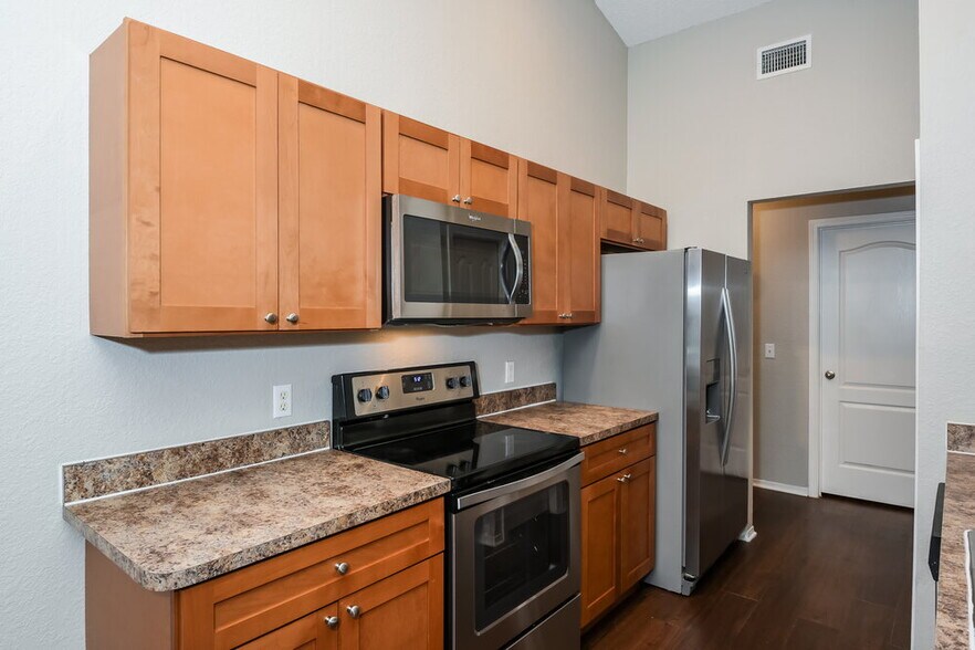 Building Photo - 822 Terranova Rd