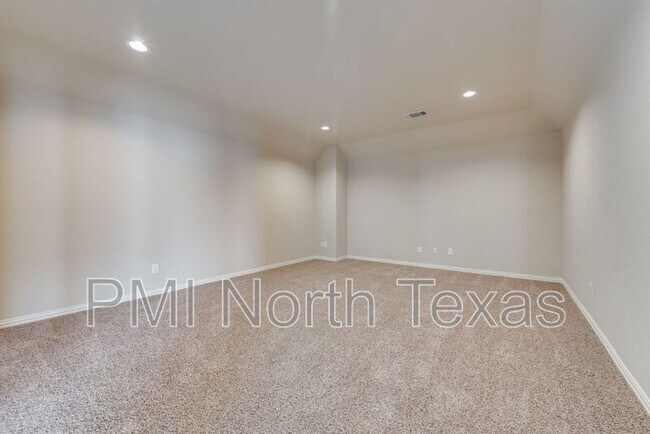 Building Photo - 11213 Amistad Dr