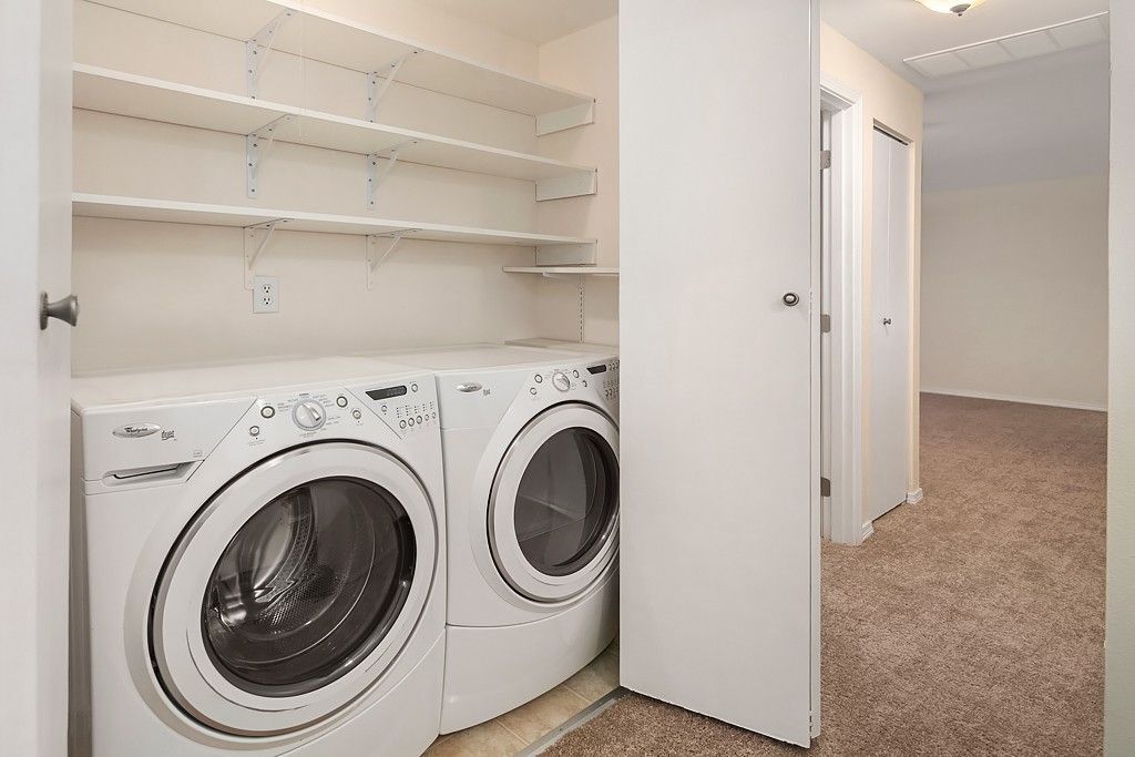 Washer / Dryer - 9903 NE 124th St