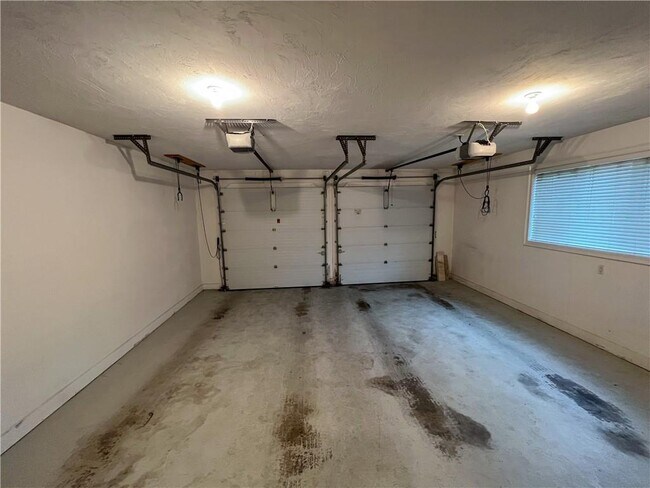 Building Photo - 39 Eagle Dr