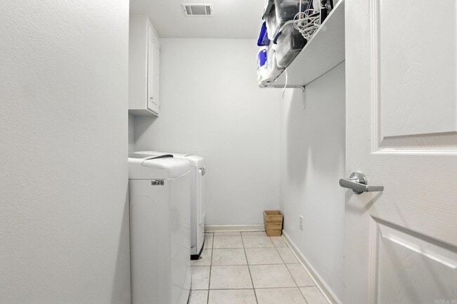 Building Photo - 7328 W Ridge Cir