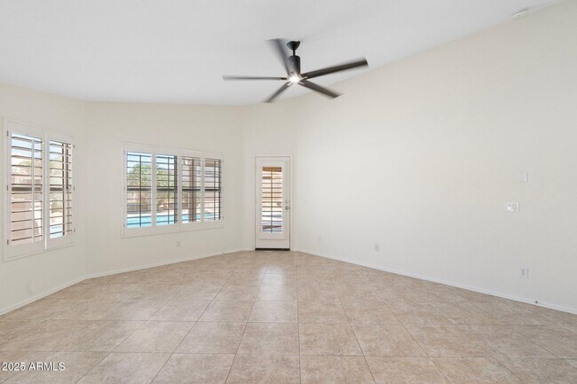 Building Photo - 7910 W Adobe Dr