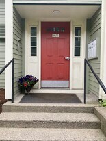 Building Photo - 392 S Main St