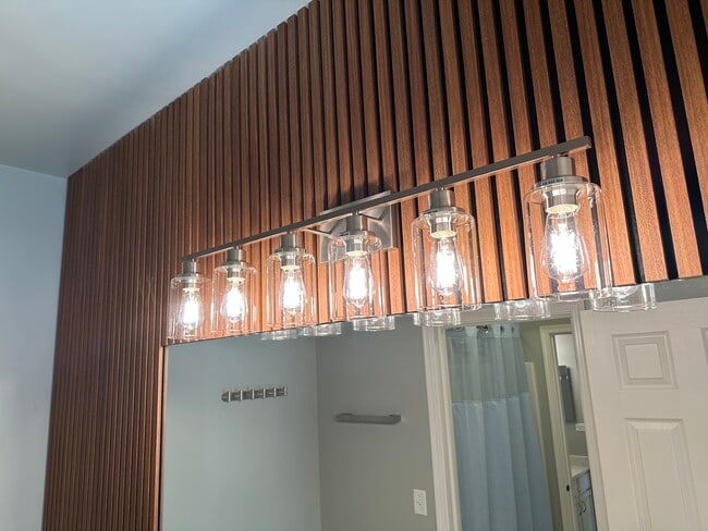 Building Photo - 4313 Dillon St