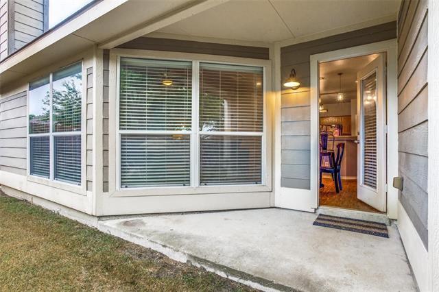 Building Photo - 9800 Old Field Dr