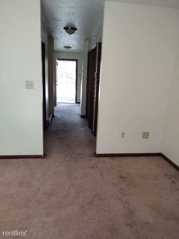 Building Photo - 2 br, 1.5 bath Townhome - 3434 Key Court