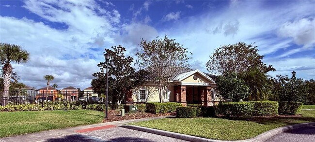 Building Photo - 4743 Chatterton Way