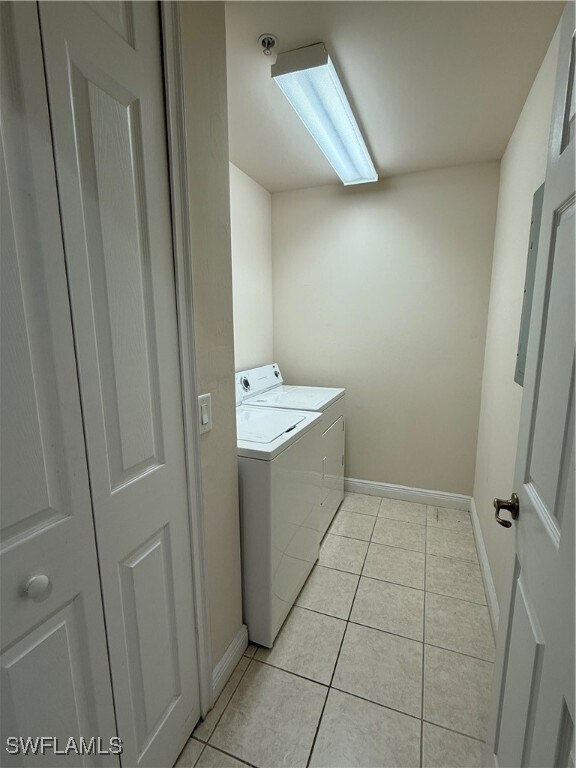 Building Photo - 3947 Del Sol Ln