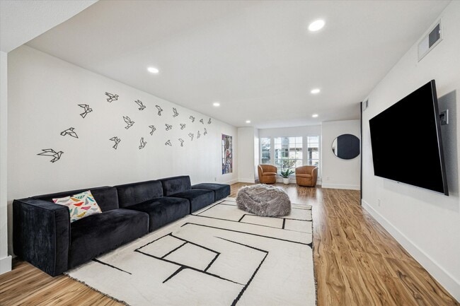 Building Photo - 13062 Trail Hollow Dr