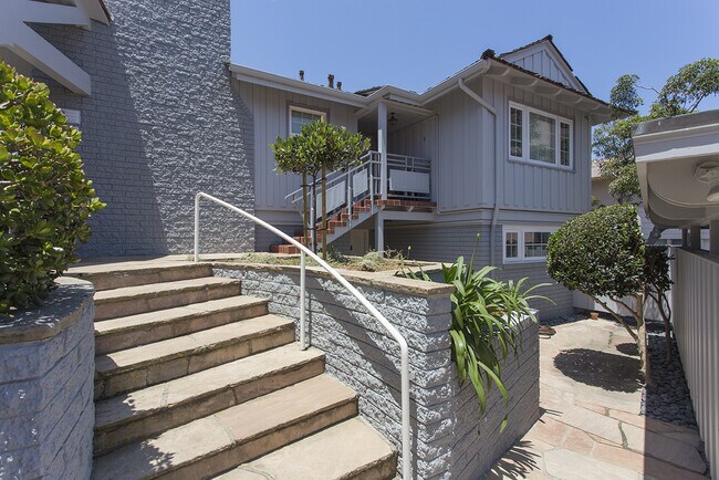 Building Photo - *OPEN HOUSE: 9/28 10-11AM* 2BD/1BA in La J...