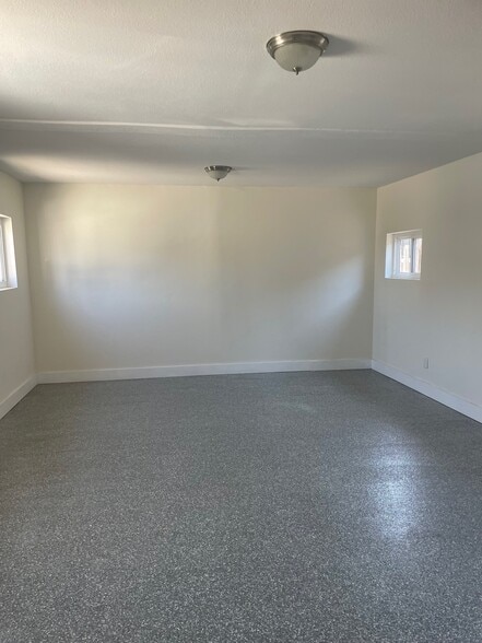 Building Photo - 1733 W 150th St