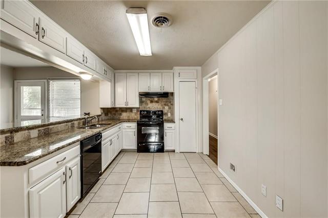 Building Photo - 1601 Larkspur Dr