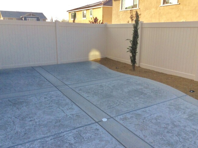 Building Photo - 2 Bedroom 1 Bath for rent in Loma Linda PLEASE READ DESCRIPTION