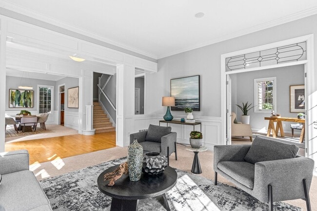 Building Photo - Luxury 4 bed 4 bath home in Lakemont, Bellevue