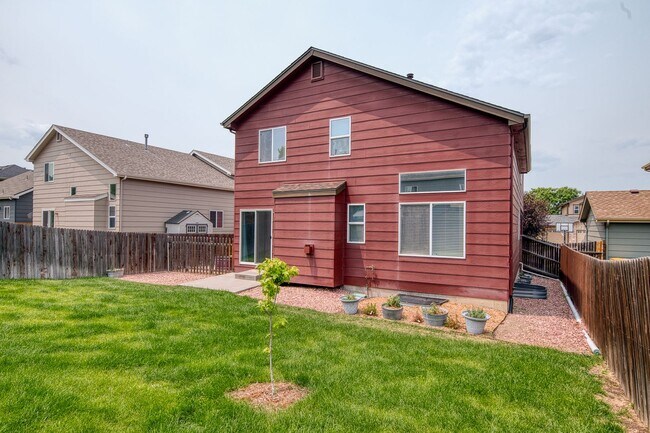 Building Photo - Beautiful home with 4 bedrooms, 2 1/2 bathrooms, 3-car garage in cul-de-sac available for $2,350