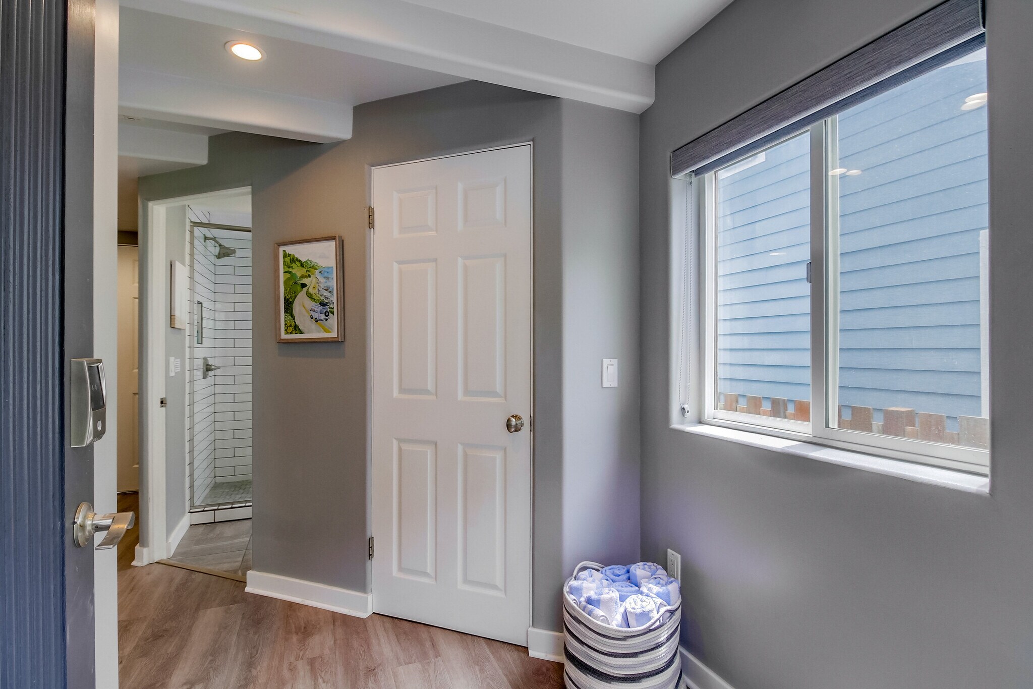 Building Photo - 735 Whiting Ct