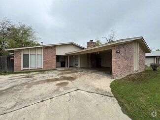 Building Photo - 2209 Wheeler Ave