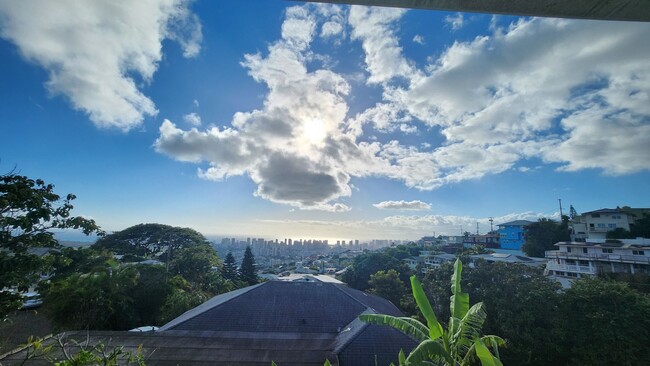 Building Photo - Saint Louis Heights - Scenic view of Waiki...