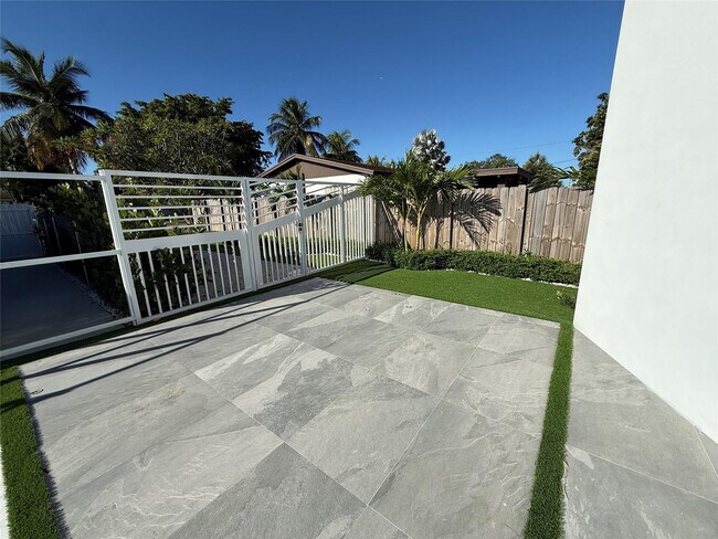 Building Photo - 12245 SW 29th Terrace