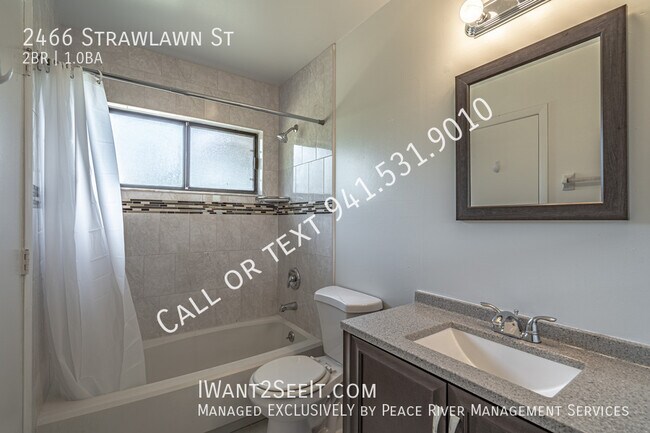 Building Photo - 2466 Strawlawn St