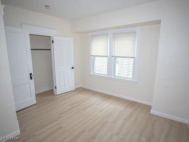 Building Photo - 3219 W 86th St