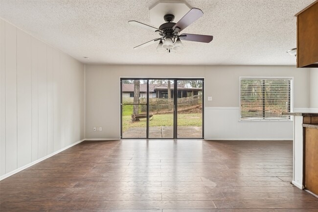 Building Photo - 324 Olive St