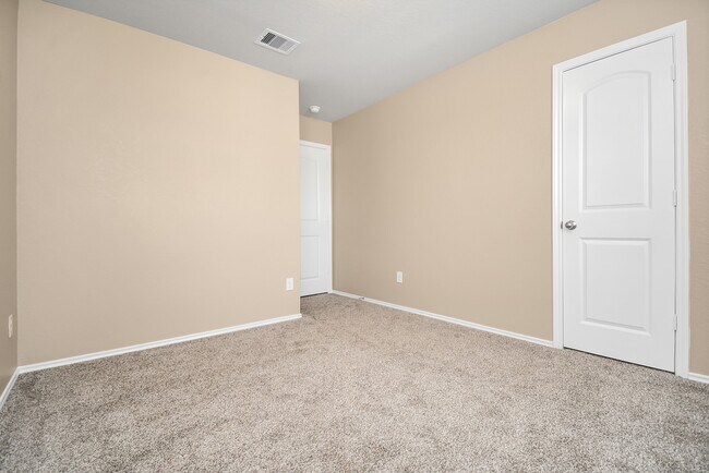 Building Photo - 5415 Dover Ter Wy