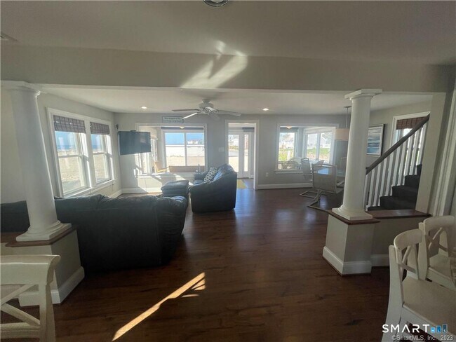 Building Photo - 21 Seaside Ln