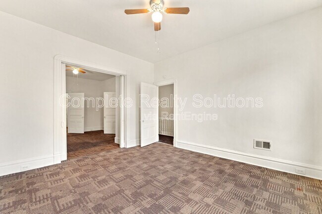 Building Photo - 5130 Kensington Ave
