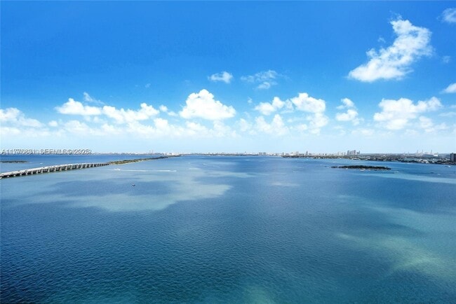 Building Photo - 2900 NE 7th Ave