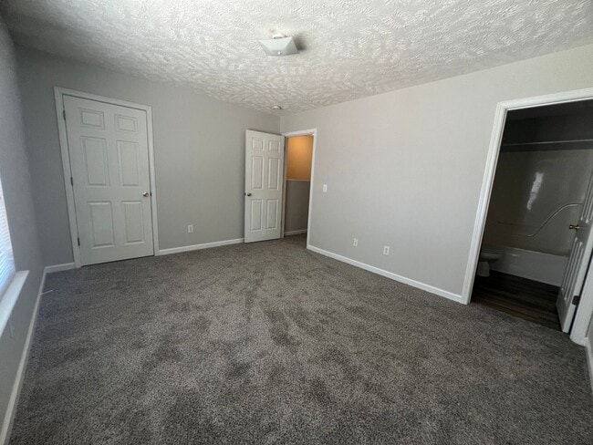 Building Photo - 1510 Center Pointe Dr