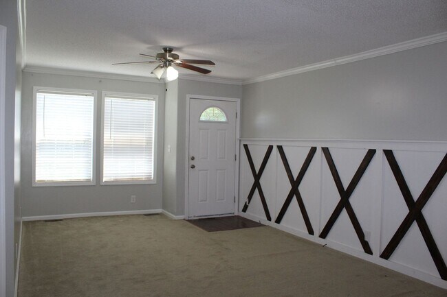 Building Photo - 110 Fisher Dr