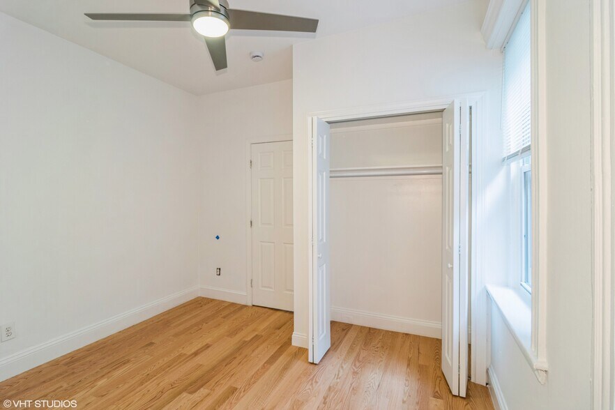 Building Photo - 125 Park Dr