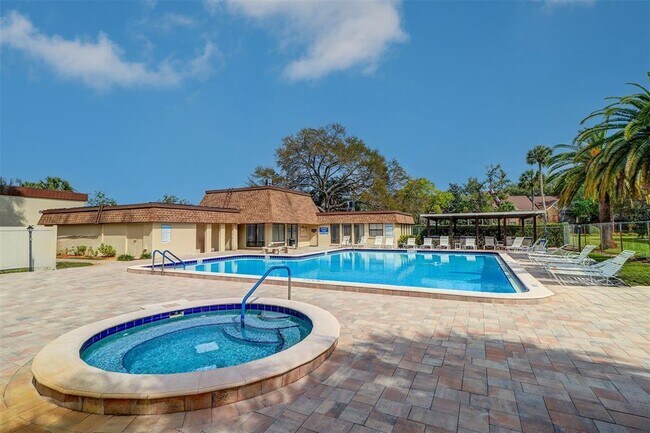 Building Photo - 2400 Winding Creek Blvd