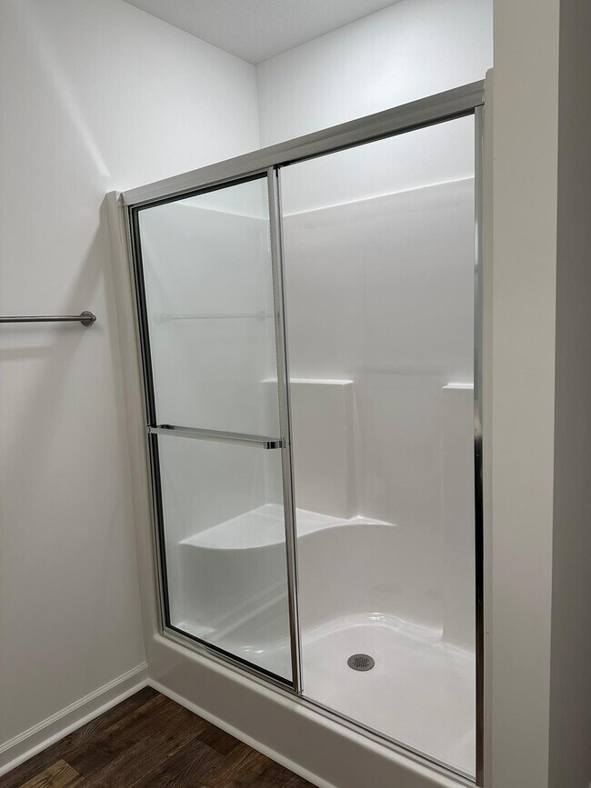 Building Photo - 1733 Dromolin Dr