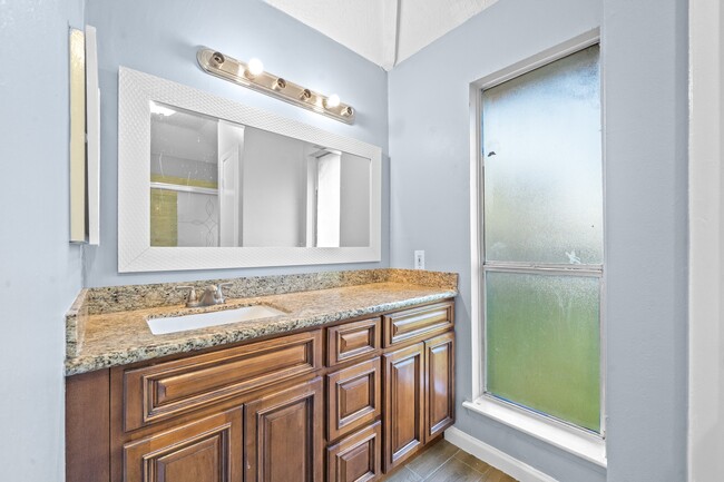 Building Photo - 11059 Landsbury Cir