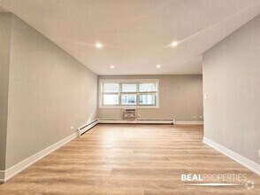 Building Photo - 1 bedroom in CHICAGO IL 60657