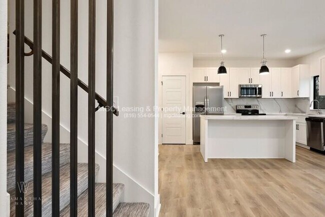Building Photo - Highly sought after Ayden Place Duplexes with a 2-Car Garage in Kansas City!