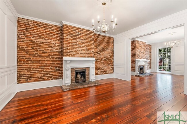 Building Photo - 117 E Jones St