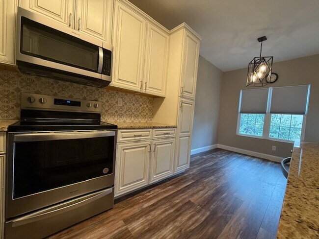 Building Photo - Effortless Comfort with a Touch of Luxury