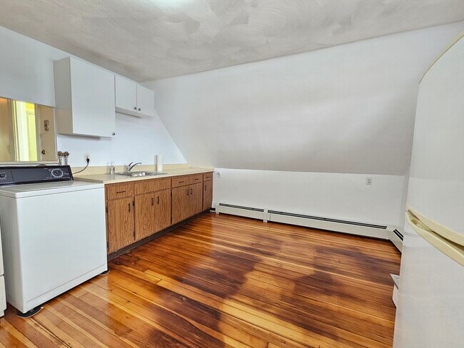 Building Photo - 0 Glendale St