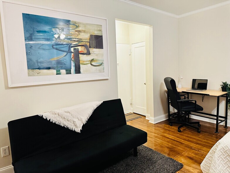 Building Photo - 1700 Kennedy Blvd