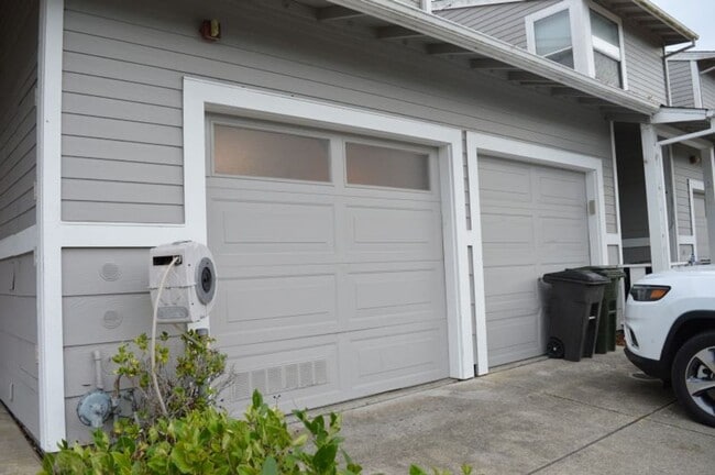 Building Photo - Spacious Three-Bedroom Two-Story Townhome with Garage and Private Yard