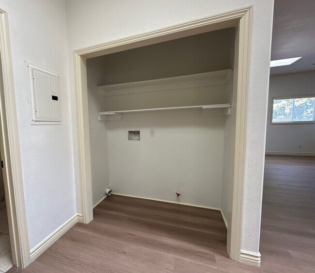 Building Photo - Spacious 2BR/2BA Single-Level ADU with Private Courtyard